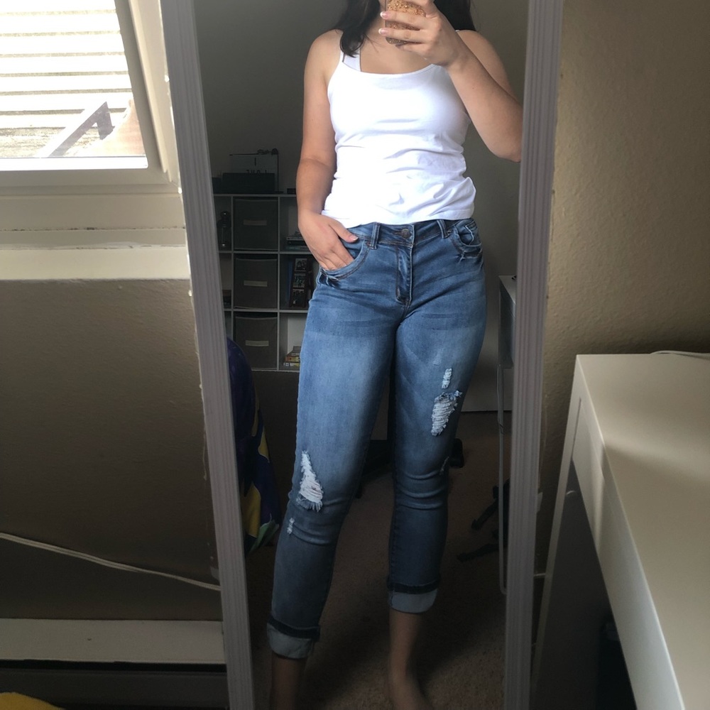 Hot Kiss Cropped Ripped Jeans